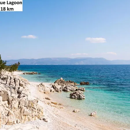 Modern Blue Lagoon With Pool And Jacuzzi 别墅 Kršan