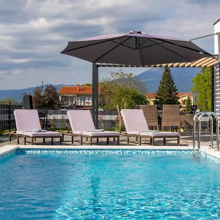 Modern Blue Lagoon With Pool And Jacuzzi * Kršan